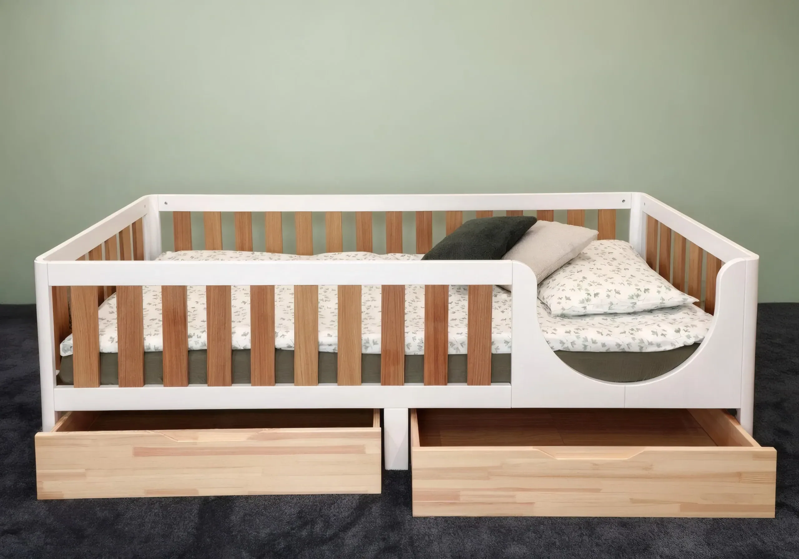 Cama bicolor con dos cajones extraíbles de madera natural, vista previa